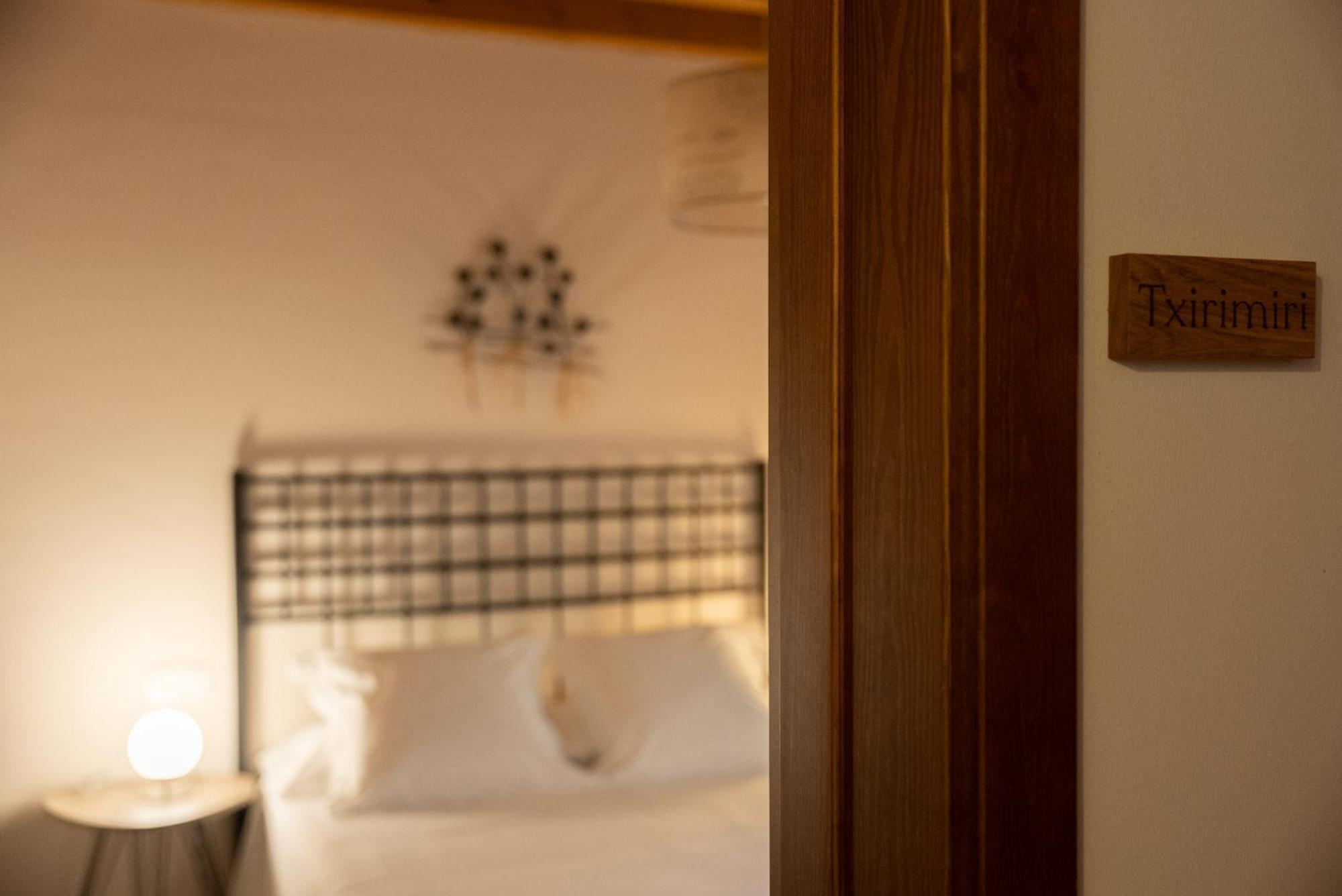 Olagaraia - Adults Only Guest House Etxalar Phòng bức ảnh